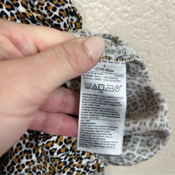 Banana Republic • Leopard Print Wrap Jumpsuit - Picture 7 of 15